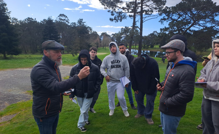 Alumnos de Paisaxismo e Medio Rural de la EFA Fonteboa visitan las instalaciones del Real Club de Golf de A Coruña